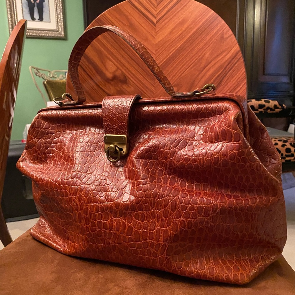 VTG Croc embossed leather handbag